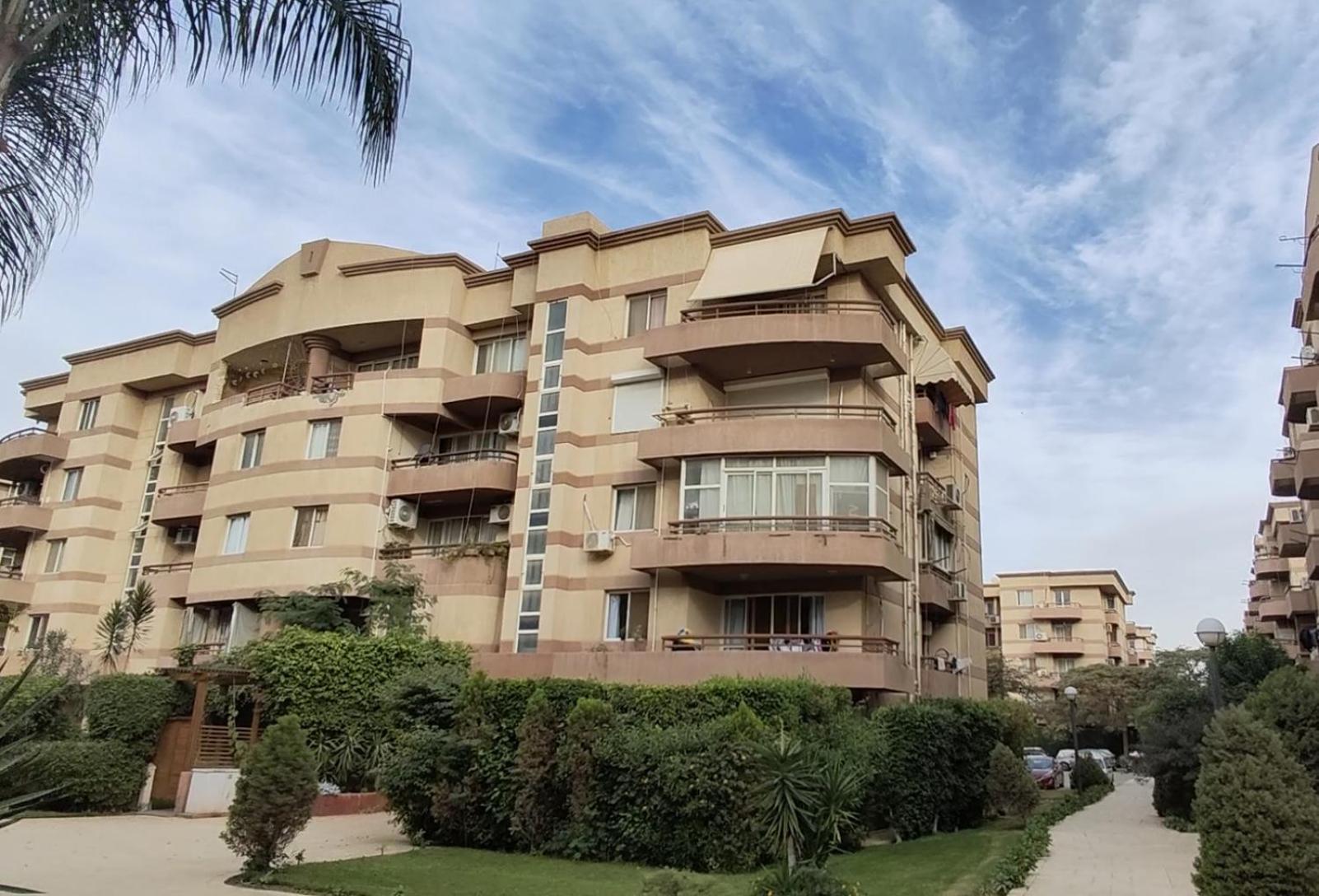 Furnished Flat In Rehab New *